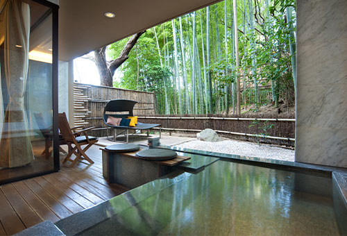 Enjoy a hot spring bath in your room